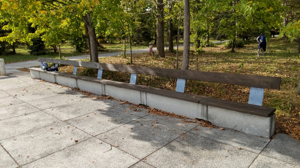 モエレ沼公園のベンチ