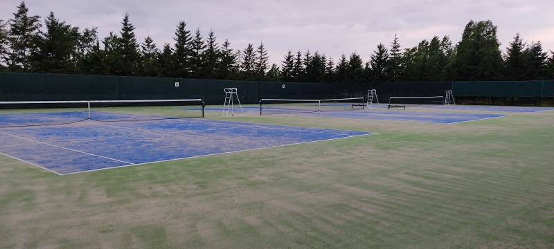 川下公園のテニスコート