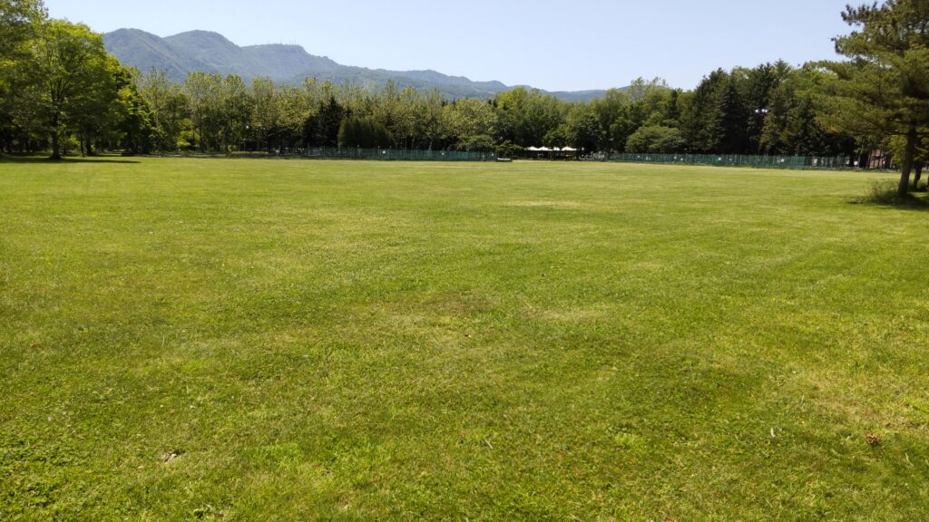 手稲稲積公園の多目的広場