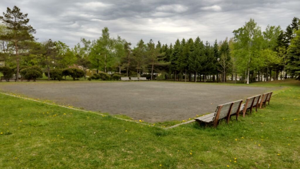 星置公園の自由広場(砂の広場)