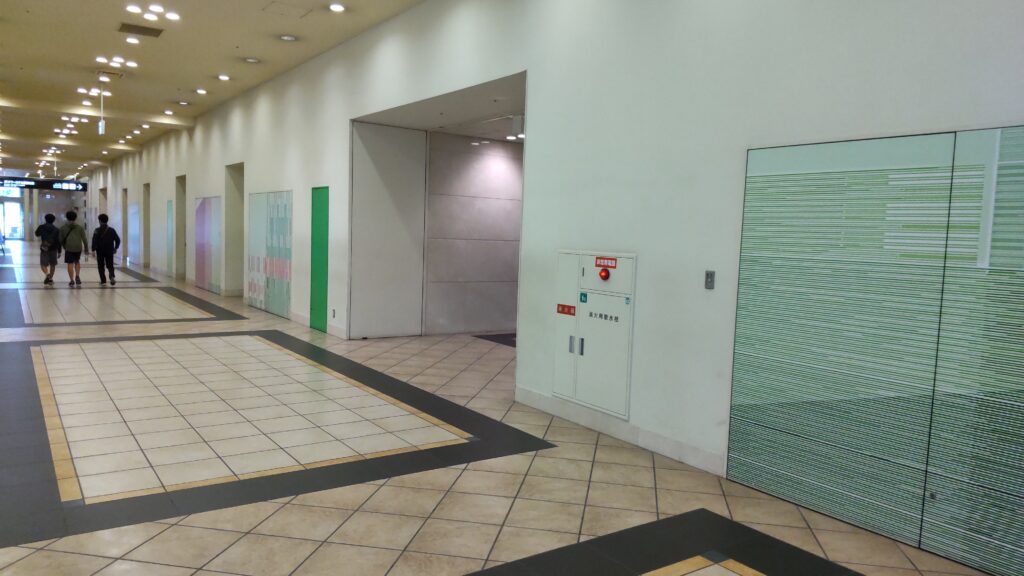 JRタワーホテル日航札幌の建物内から札幌駅前バスターミナルへ行く通路