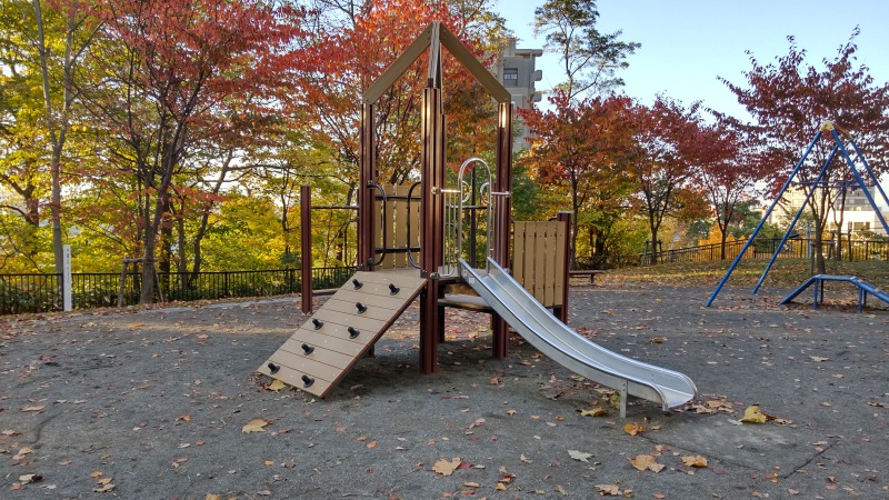 月寒公園の滑り台