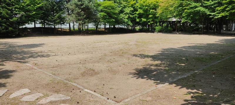 平岡南公園のゲートボール場