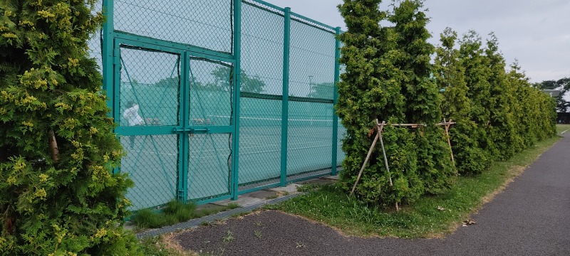 北郷公園のテニスコート